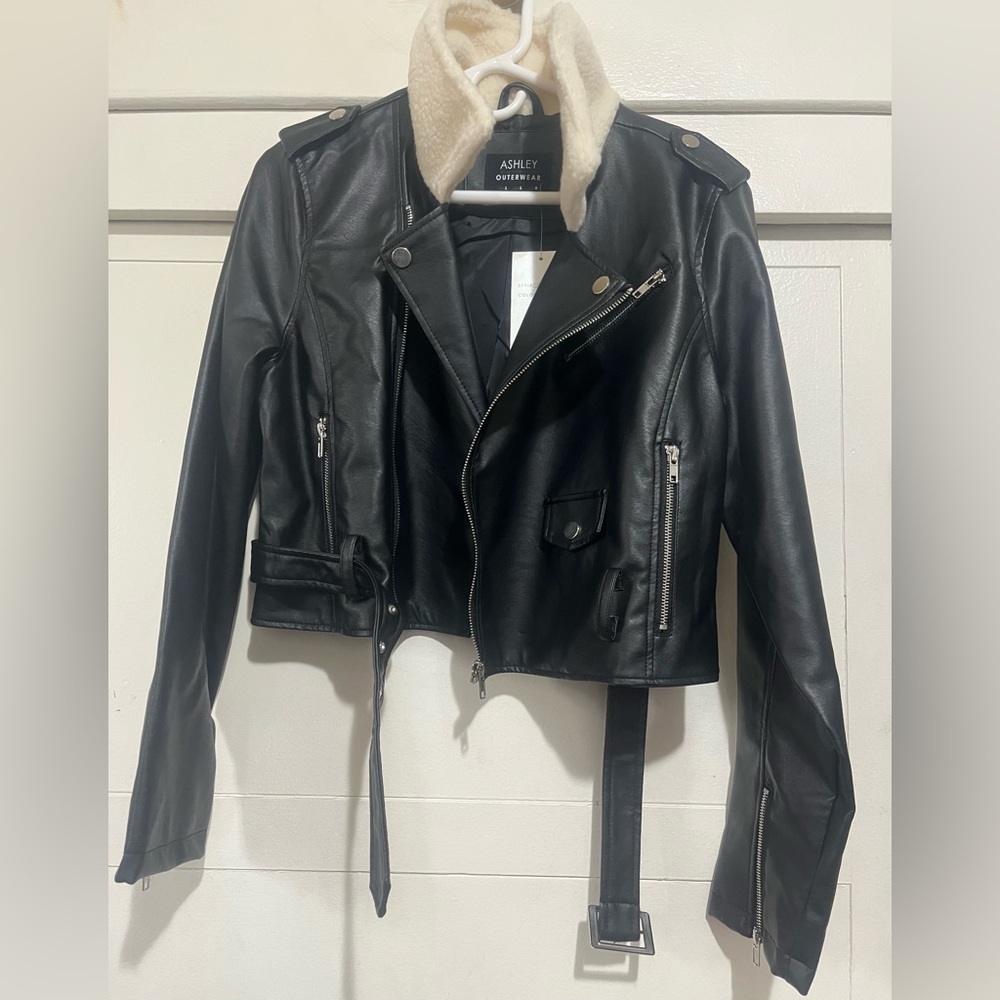 Leather jacket with fur lining